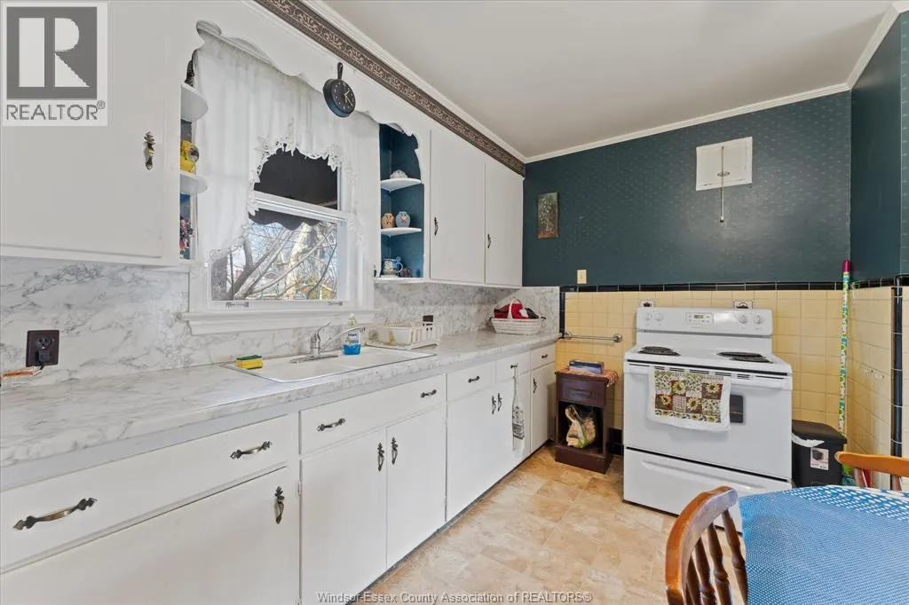 121 DIVISION STREET South