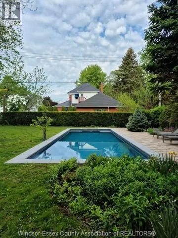 121 DIVISION STREET South