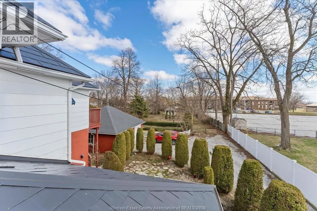 121 DIVISION STREET South