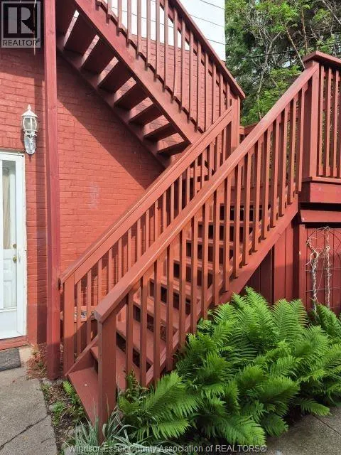 121 DIVISION STREET South