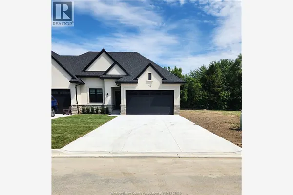 18 MULBERRY COURT