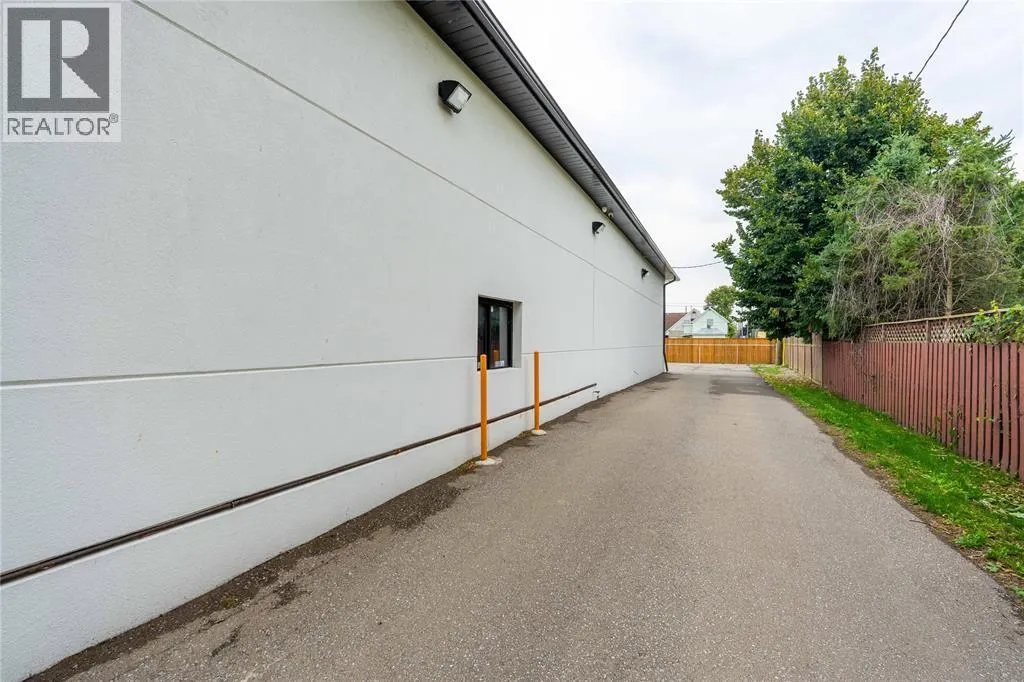 1119 DUFFERIN AVENUE Unit# 2