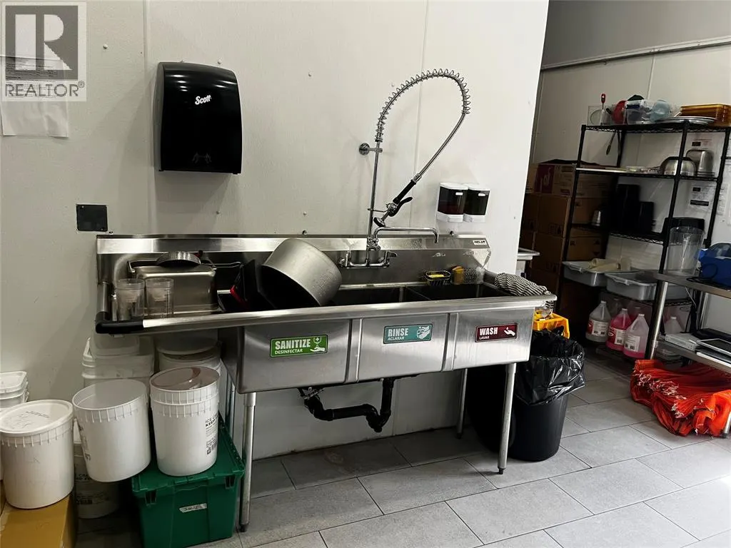 1119 DUFFERIN AVENUE Unit# 2