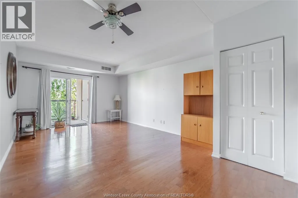 315 Village Grove DRIVE Unit# 301
