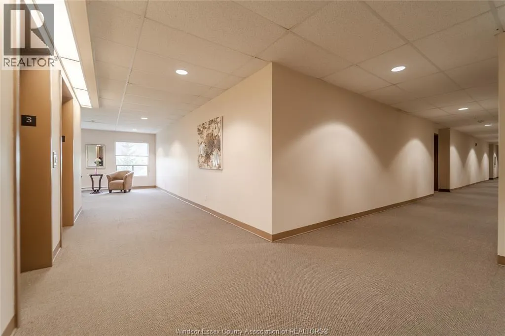 315 Village Grove DRIVE Unit# 301