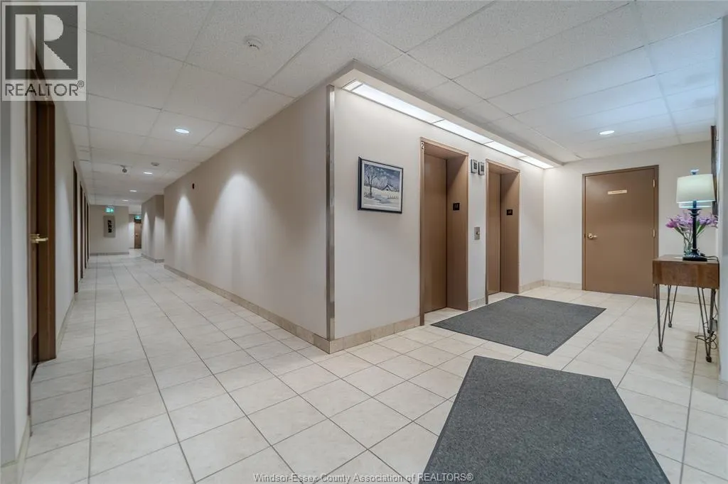 315 Village Grove DRIVE Unit# 301