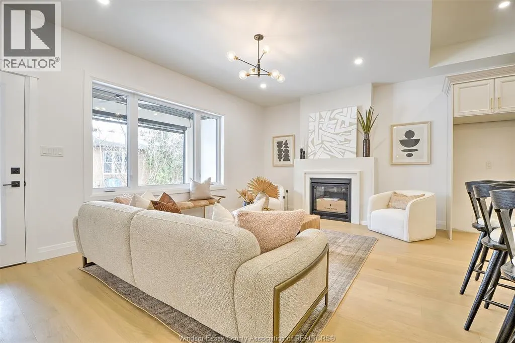 2 MULBERRY COURT
