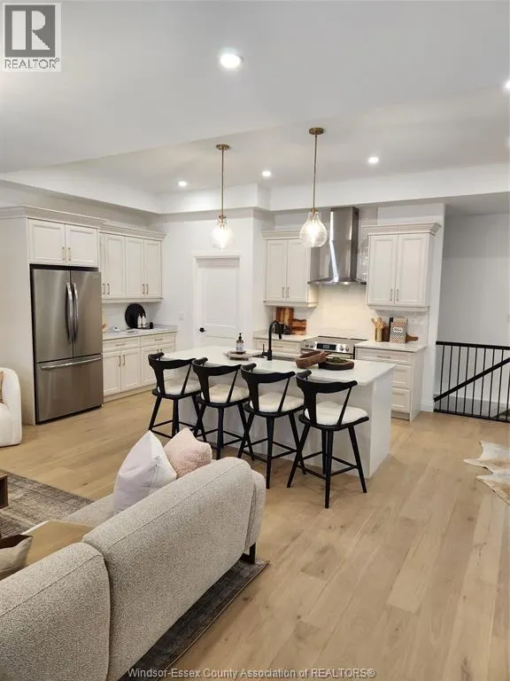 2 MULBERRY COURT