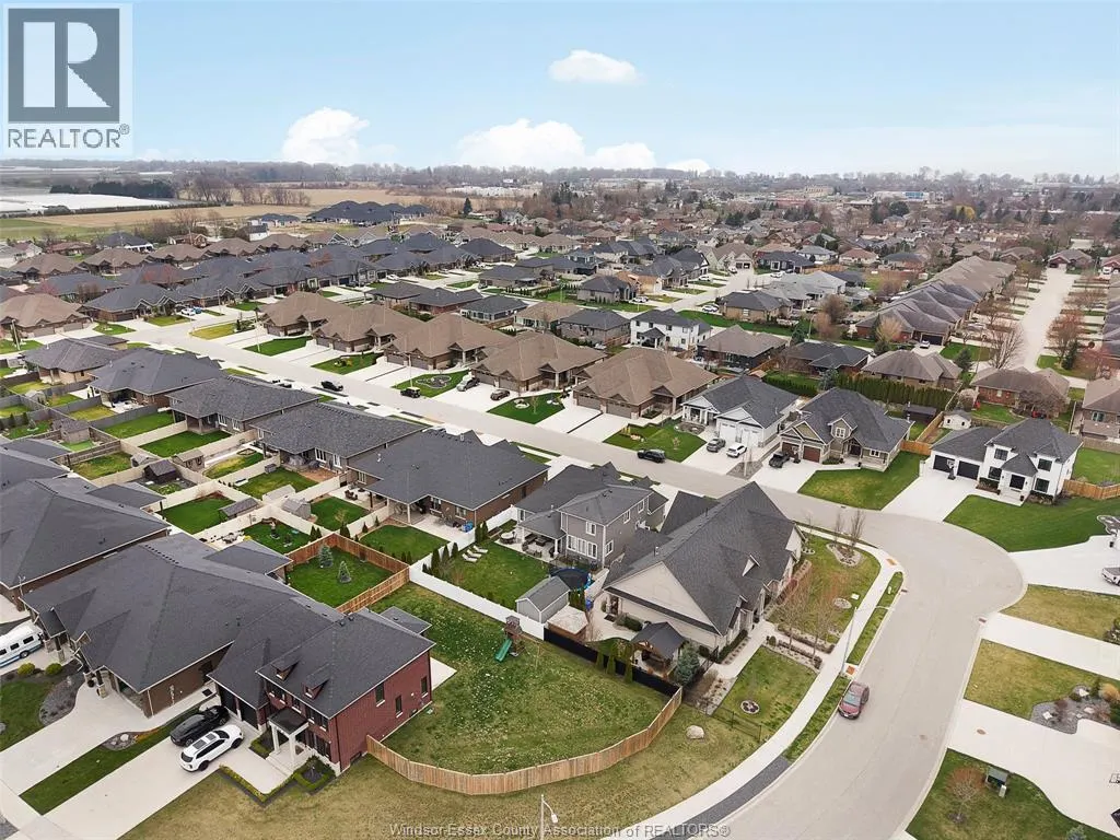 139 Blue Jay CRESCENT