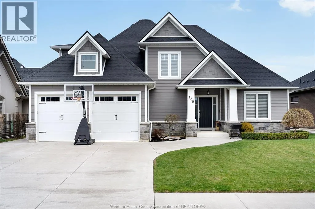 139 Blue Jay CRESCENT