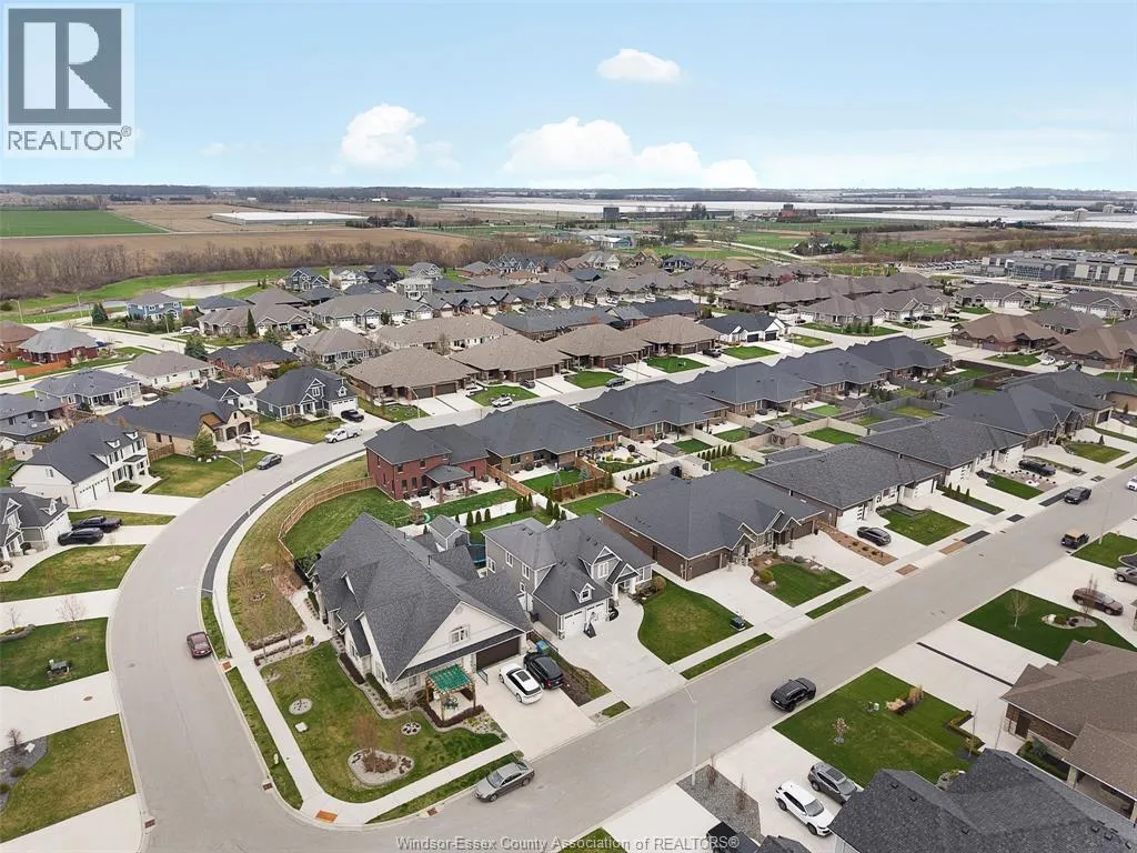 139 Blue Jay CRESCENT