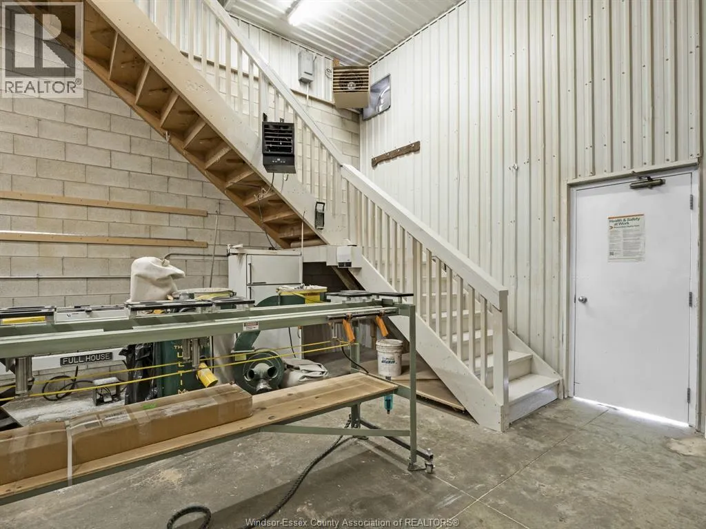 44 SINASAC STREET West
