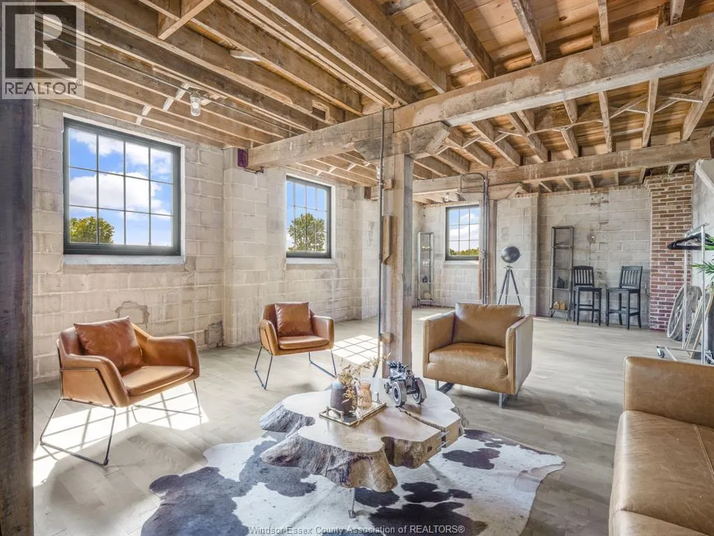 44 SINASAC STREET West