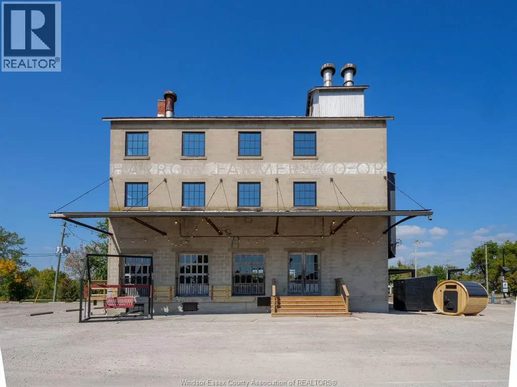 44 SINASAC STREET West
