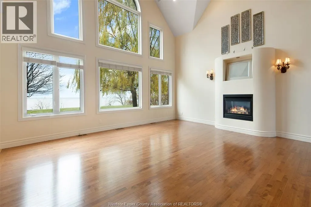 2055 HICKORY LANE