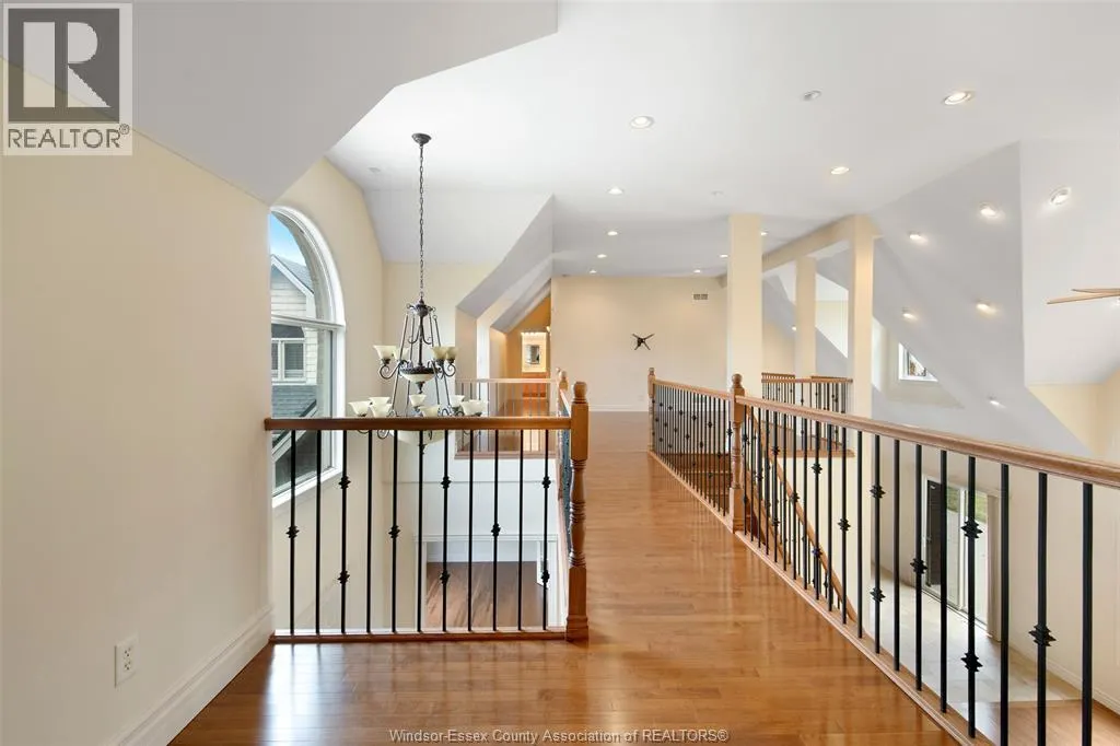 2055 HICKORY LANE