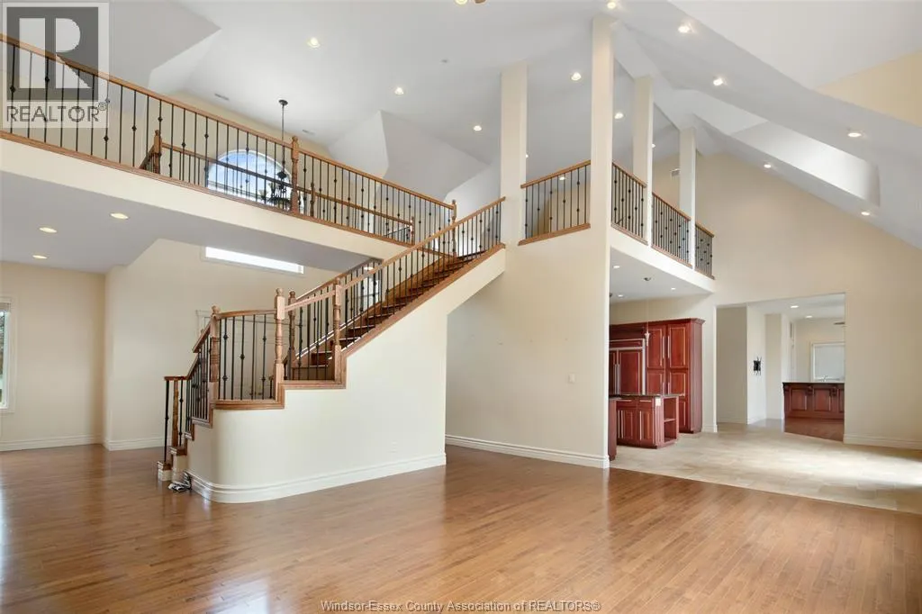 2055 HICKORY LANE