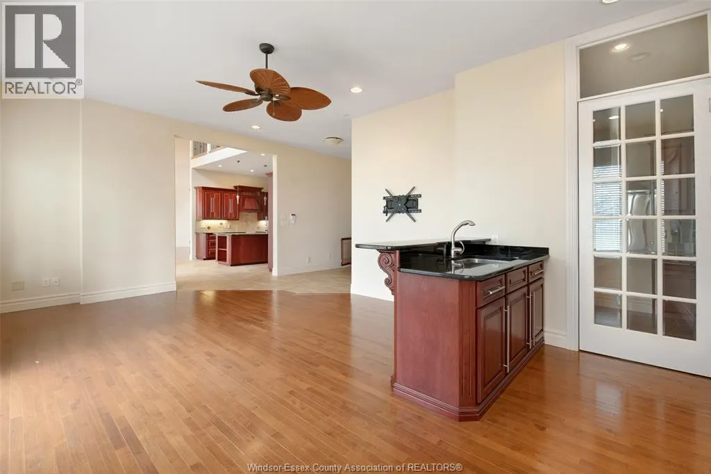 2055 HICKORY LANE