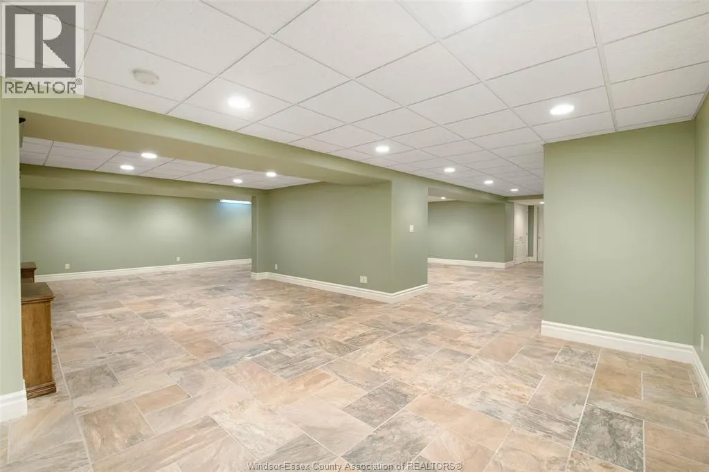 2055 HICKORY LANE