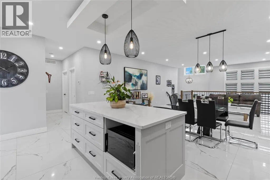 1067 MAPLE