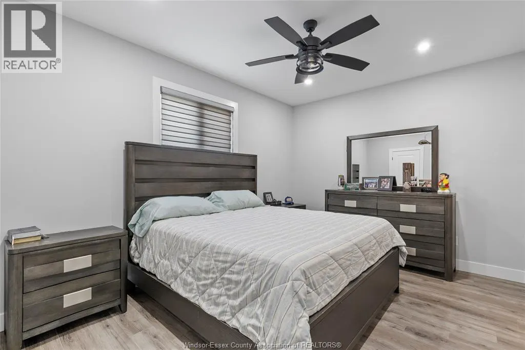 1067 MAPLE