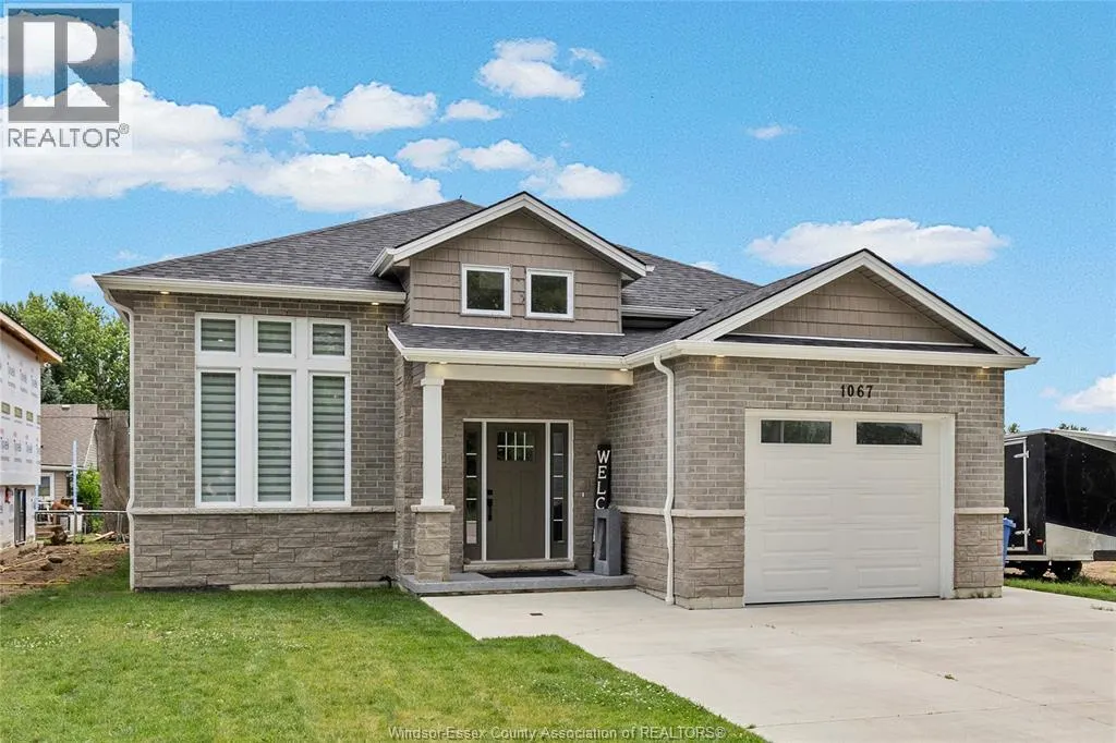 1067 MAPLE