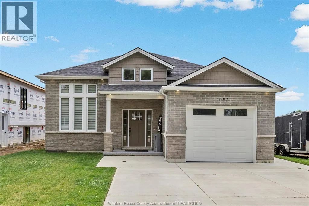 1067 MAPLE
