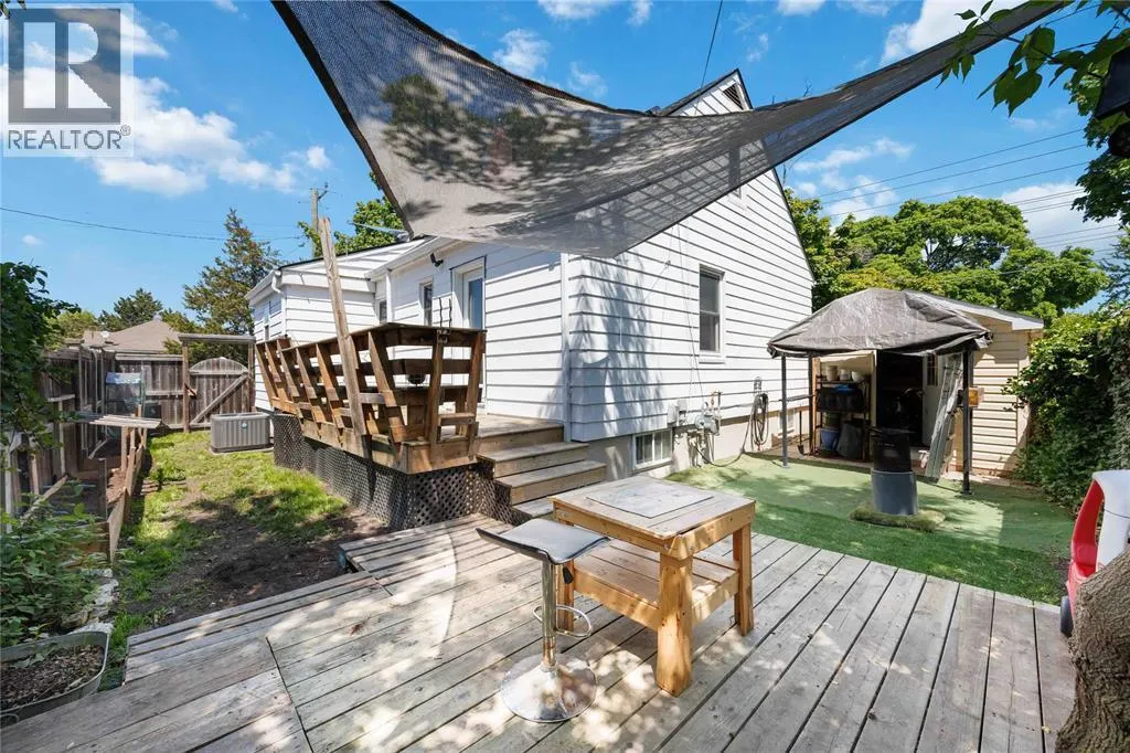 429 EAST STREET North