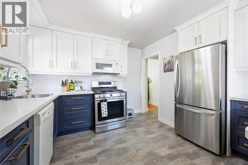 429 EAST STREET North