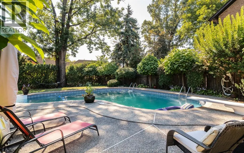 379 ELMGROVE DRIVE