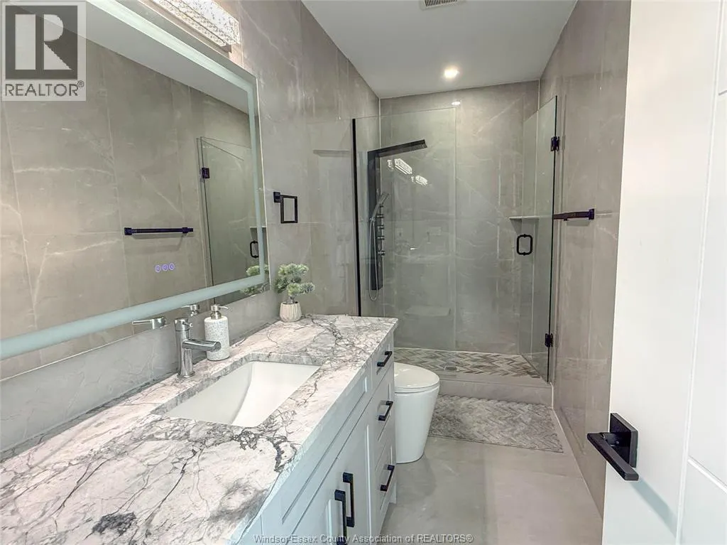 7 CYPRESS POINTE