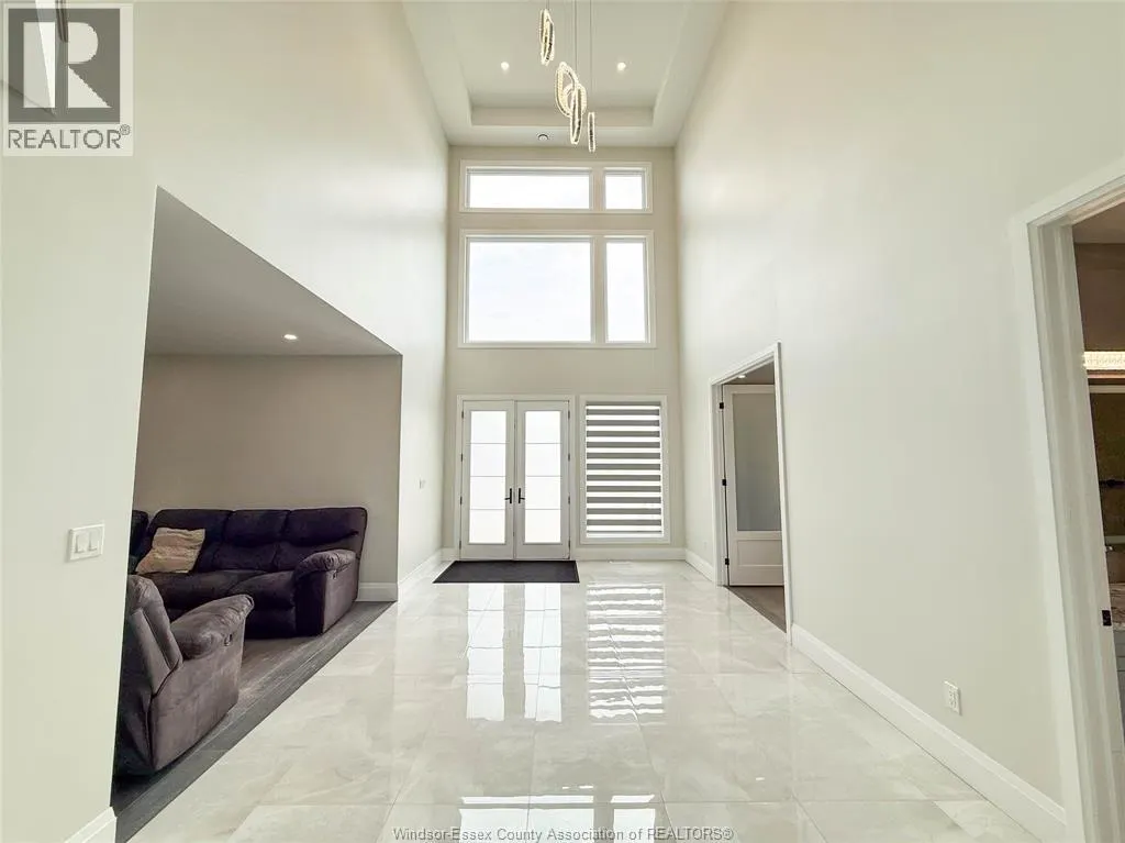 7 CYPRESS POINTE