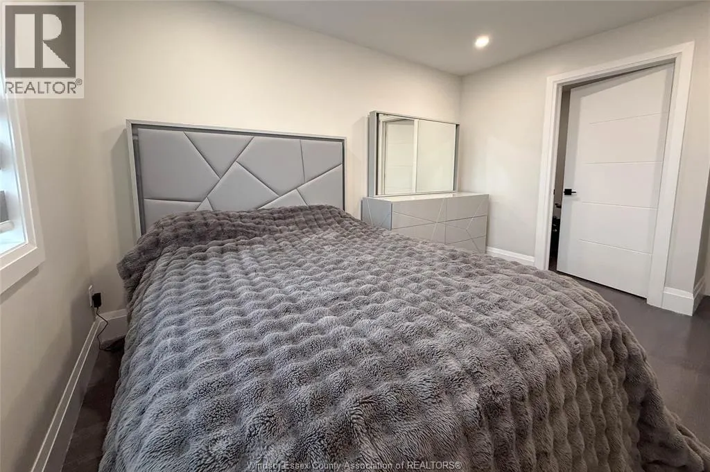 7 CYPRESS POINTE