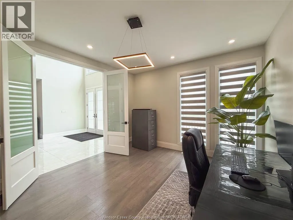 7 CYPRESS POINTE