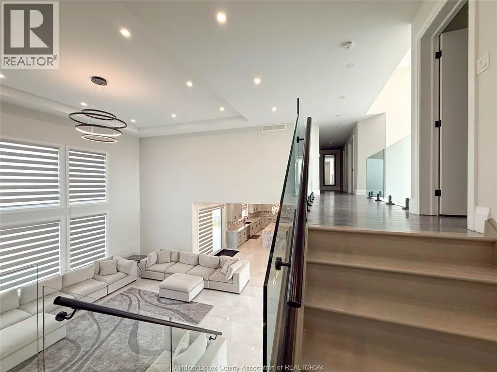 7 CYPRESS POINTE