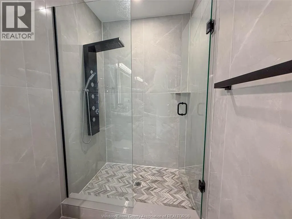 7 CYPRESS POINTE