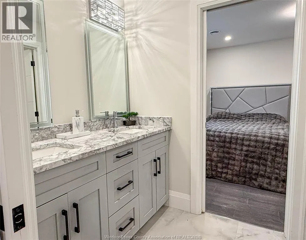 7 CYPRESS POINTE