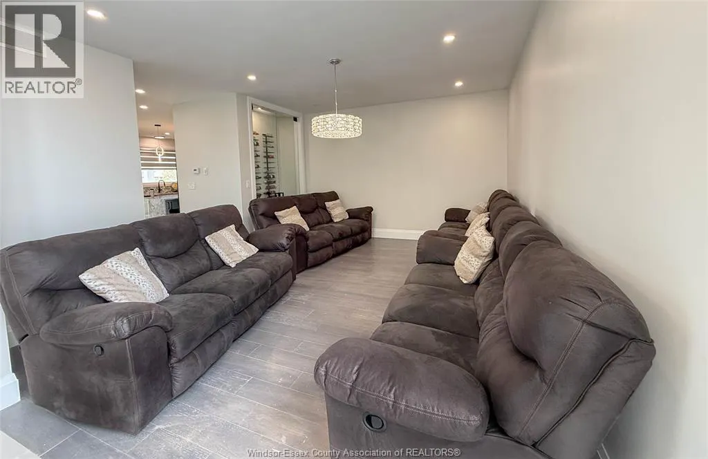7 CYPRESS POINTE