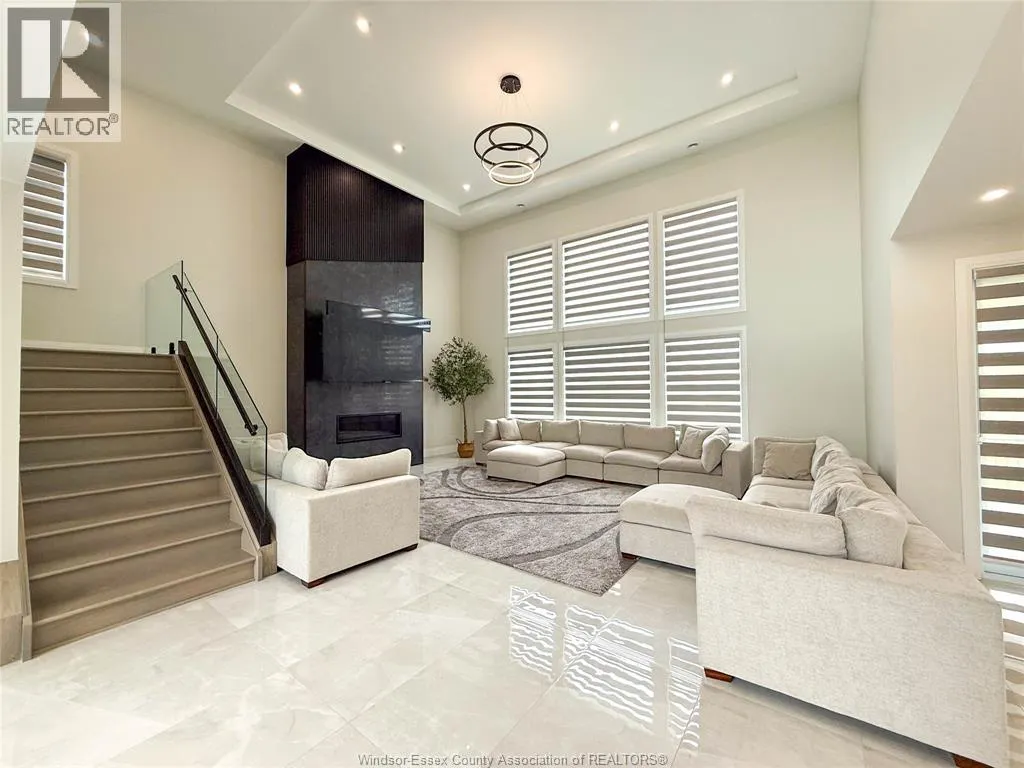 7 CYPRESS POINTE