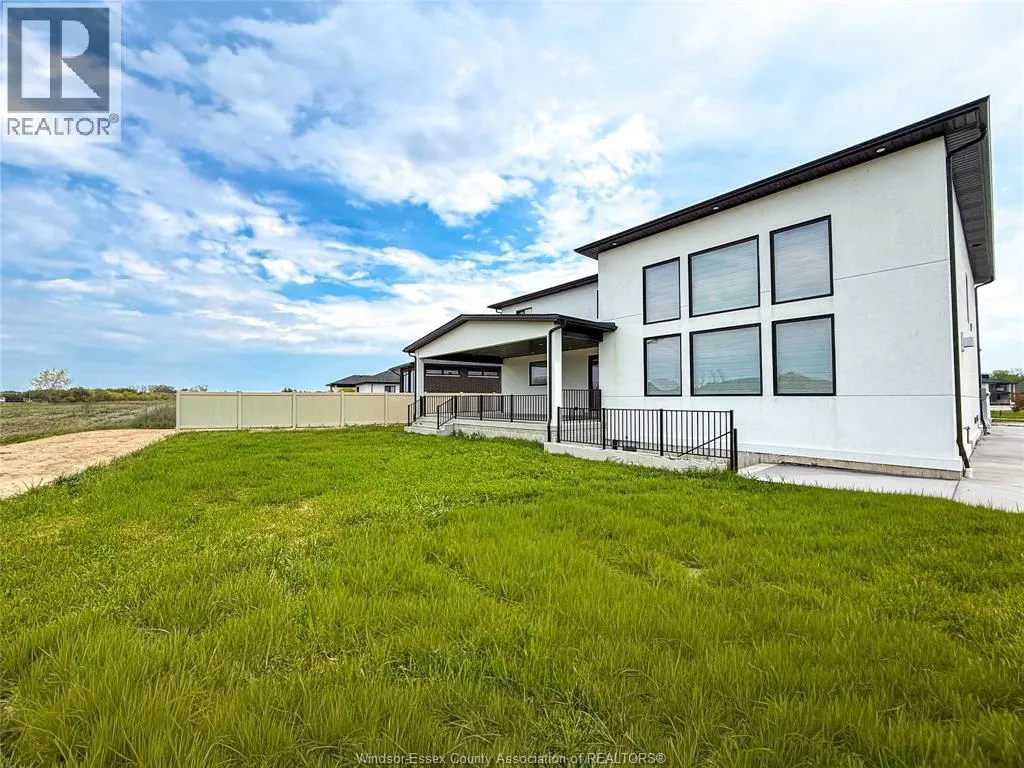 7 CYPRESS POINTE