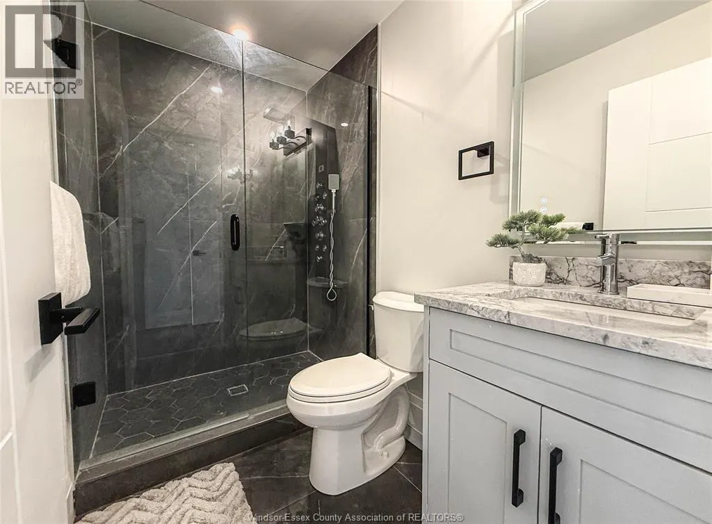 7 CYPRESS POINTE