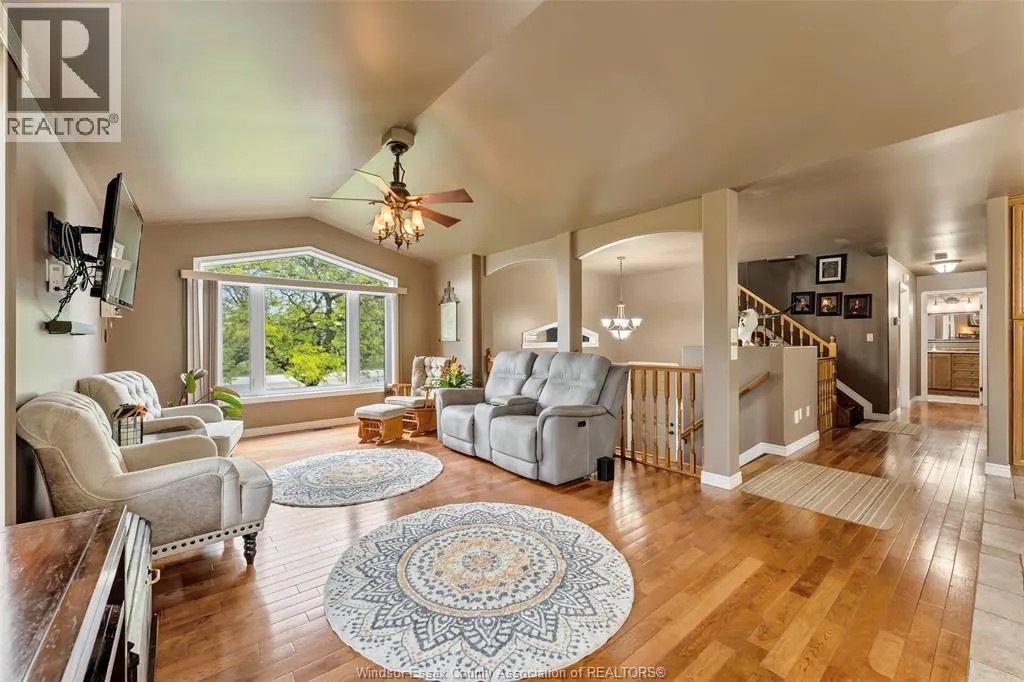 303 Gosfield Townline West