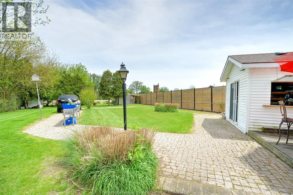 1047 FRONT ROAD South