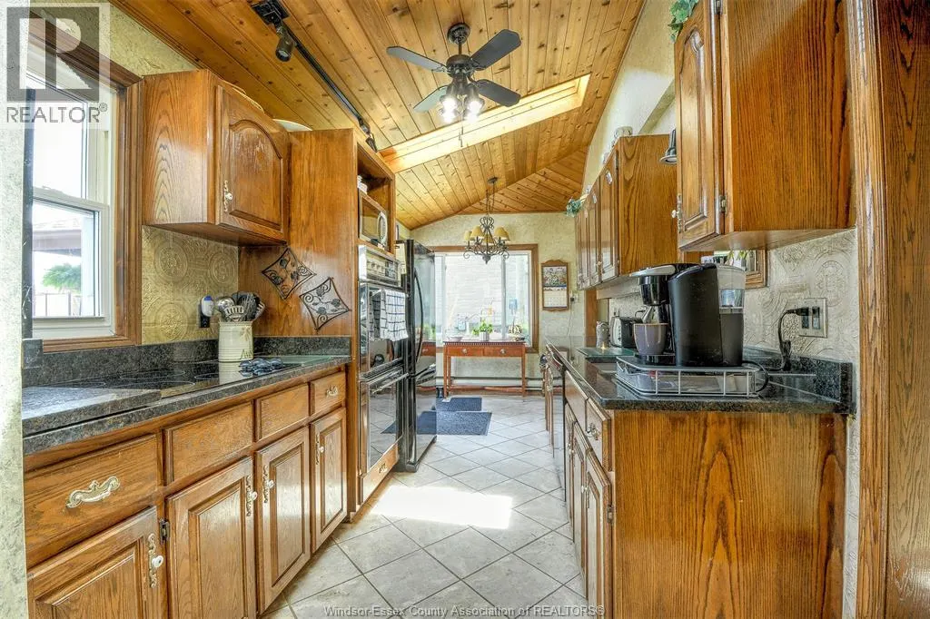 1047 FRONT ROAD South