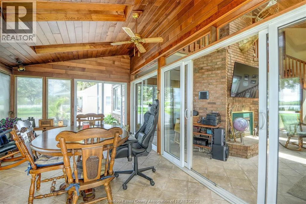 1047 FRONT ROAD South