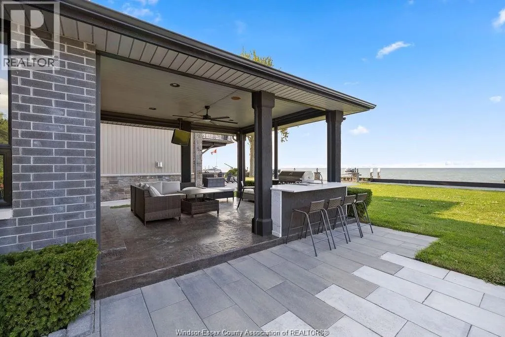 371 CHARRON BEACH