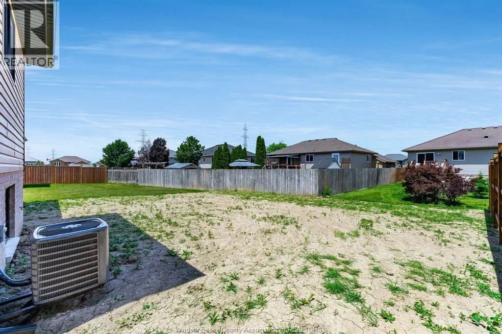 26 Hawthorne CRESCENT