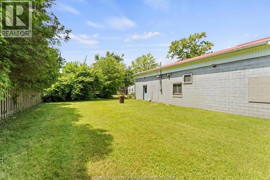 203 SINASAC STREET East