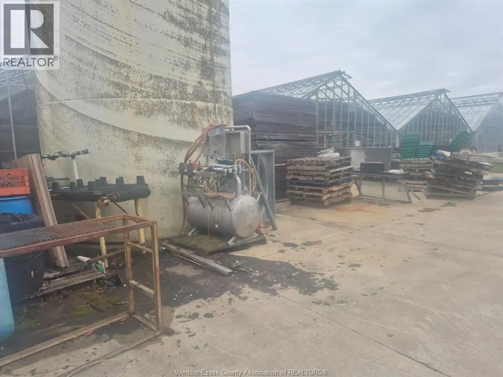725 Mersea Rd 6 East