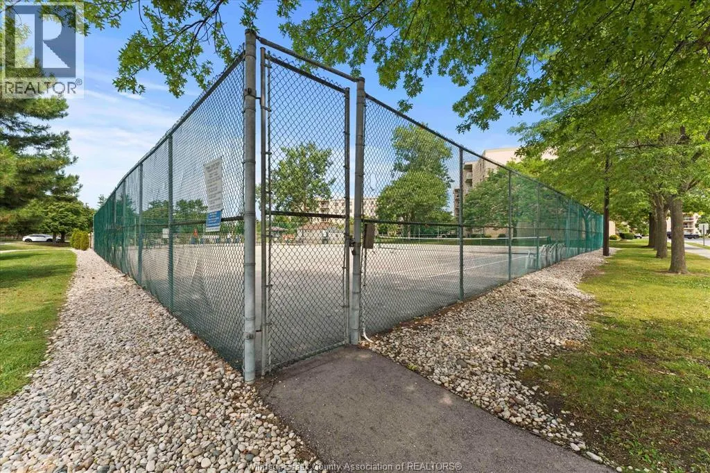 310 VILLAGE GROVE DRIVE Unit# 213